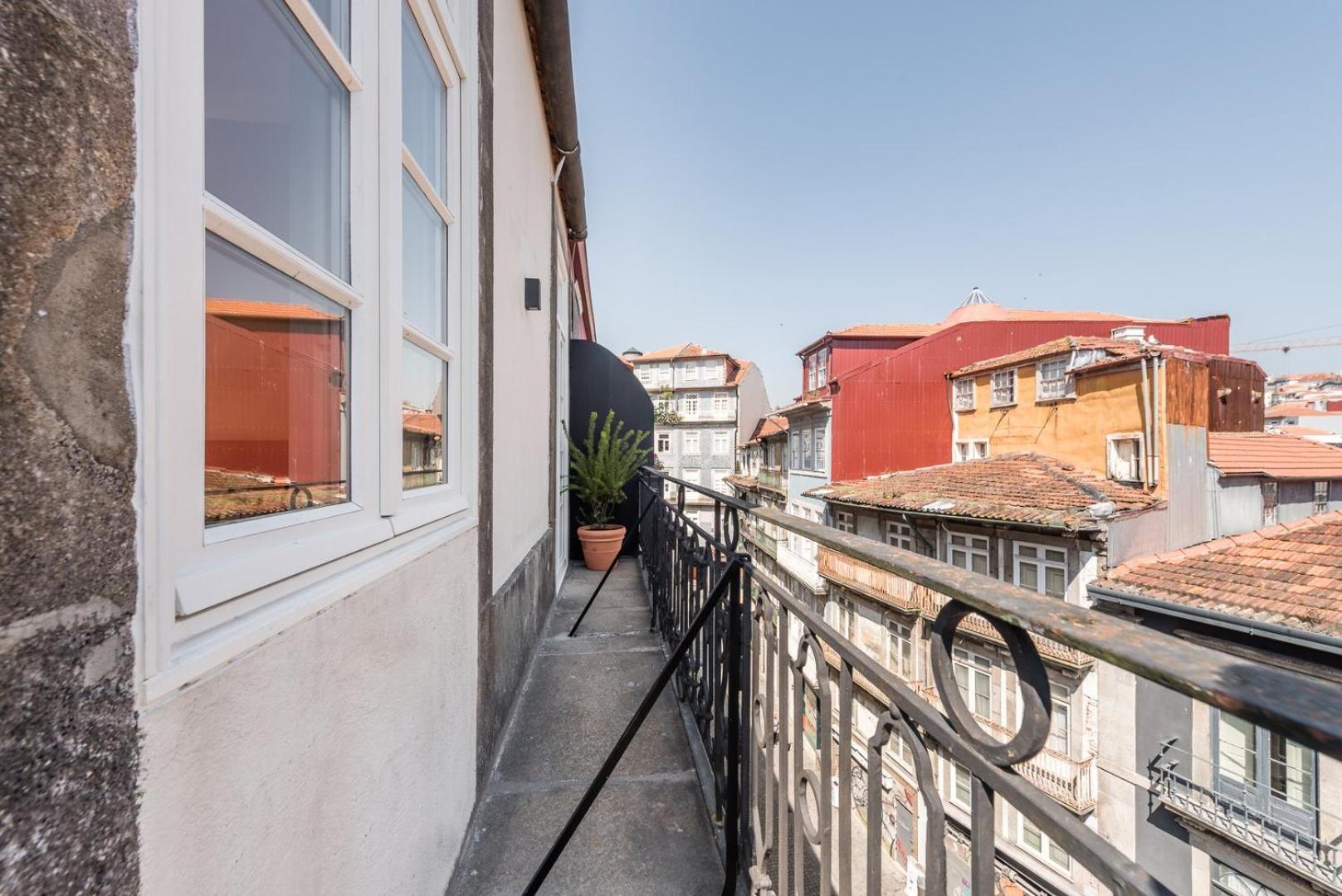 Guestready - Chic Retreat In The Heart Of Porto Apartment Luaran gambar
